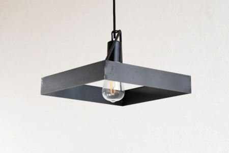 写真：LAMPSHADE – square