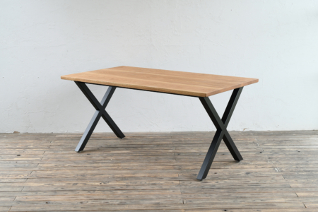 写真：DINING TABLE – X frame / OAK