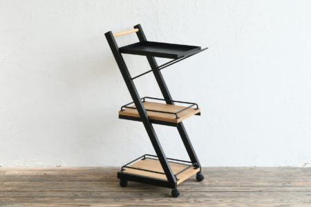 写真：Z SHAPED CASTER WAGON – OAK