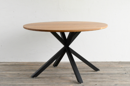 写真：ROUND TABLE – Asterisk frame 5050