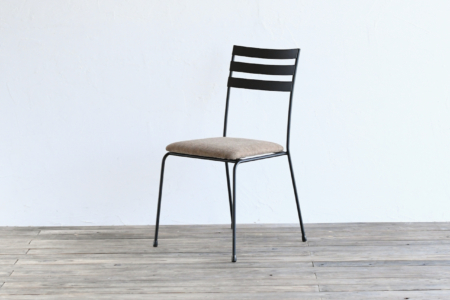 写真：BASIC CHAIR