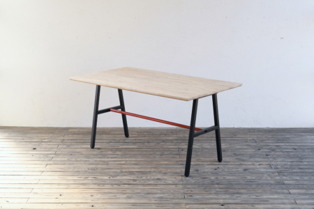 写真：L-3 TABLE #1
