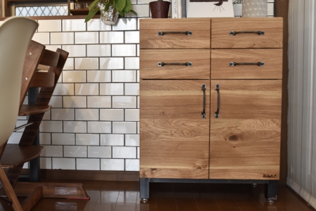 写真：新商品 OAK CABINET（for 電話台・水槽台・アクアリウムラック and more…）