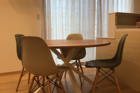 写真：大分県　大分市　N様邸　ROUND TABLE – asterisk frame