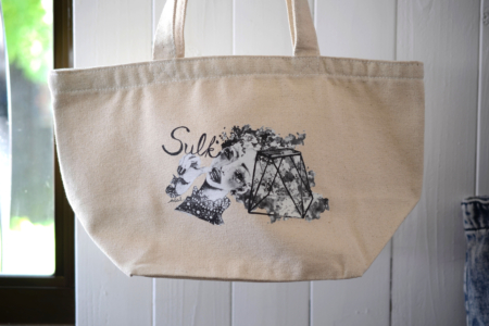 写真：SULK × silsil collaboration  Tote bag – Small