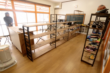 写真：兵庫県朝来市 ×azuroy×様 店舗什器一式