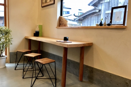 写真：香川県直島町 HOTEL＆CAFE Francoile様 Pyramid stool